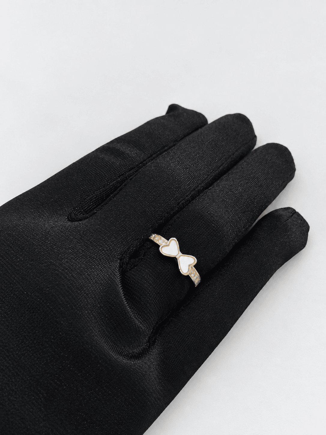 Mother of Pearl Enamel Heart Bow Ring(Adjustable)