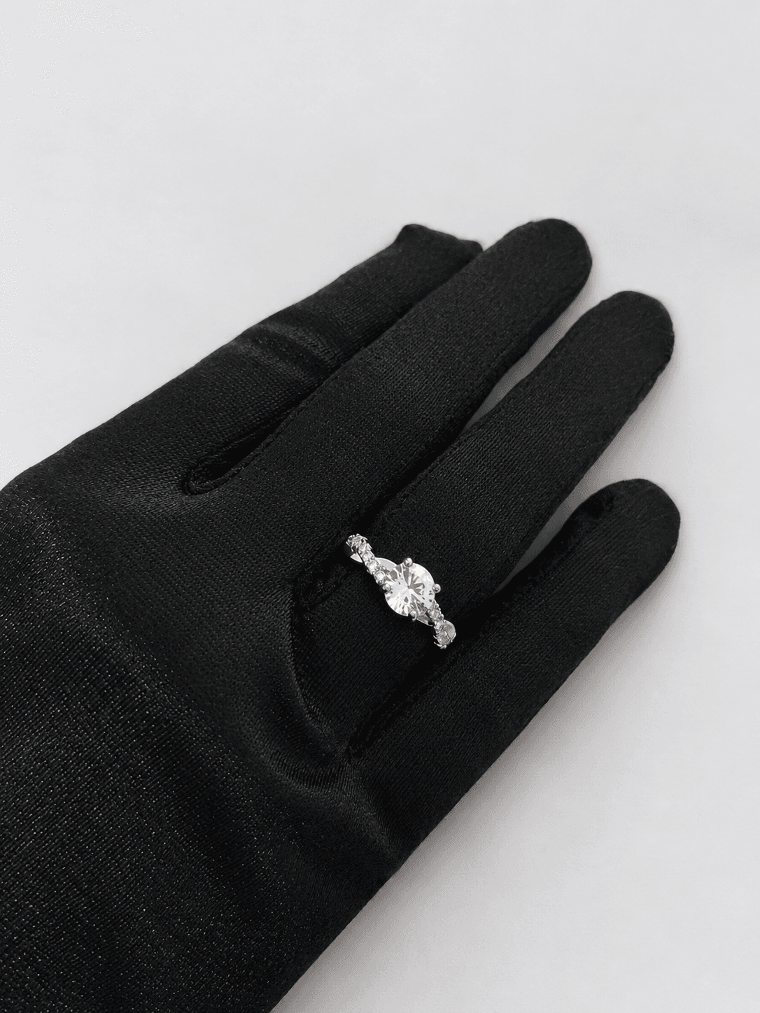 Twisted Pave Solitaire Ring(Adjustable)
